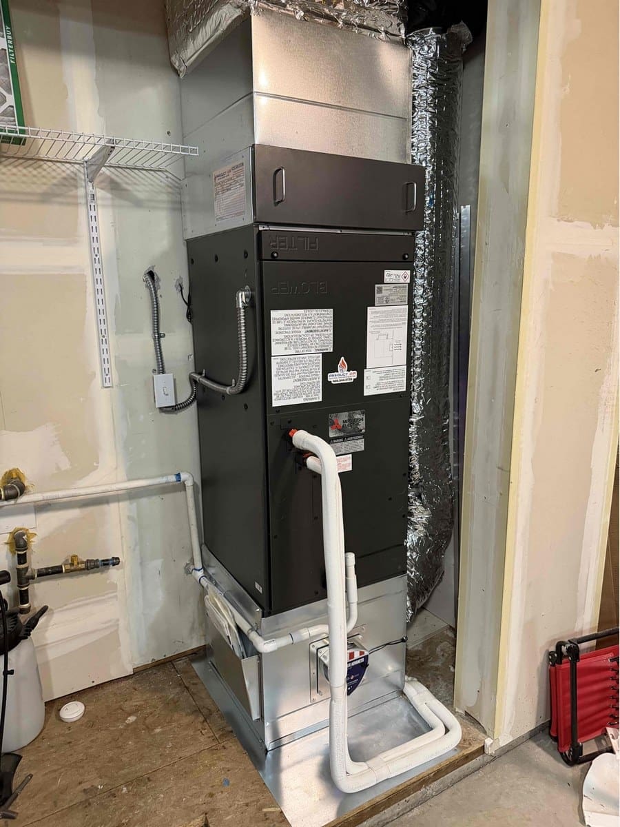 How a Dual-Zone Mitsubishi System on SE Cedar Falls Way Fixed What the Builder Got Wrong